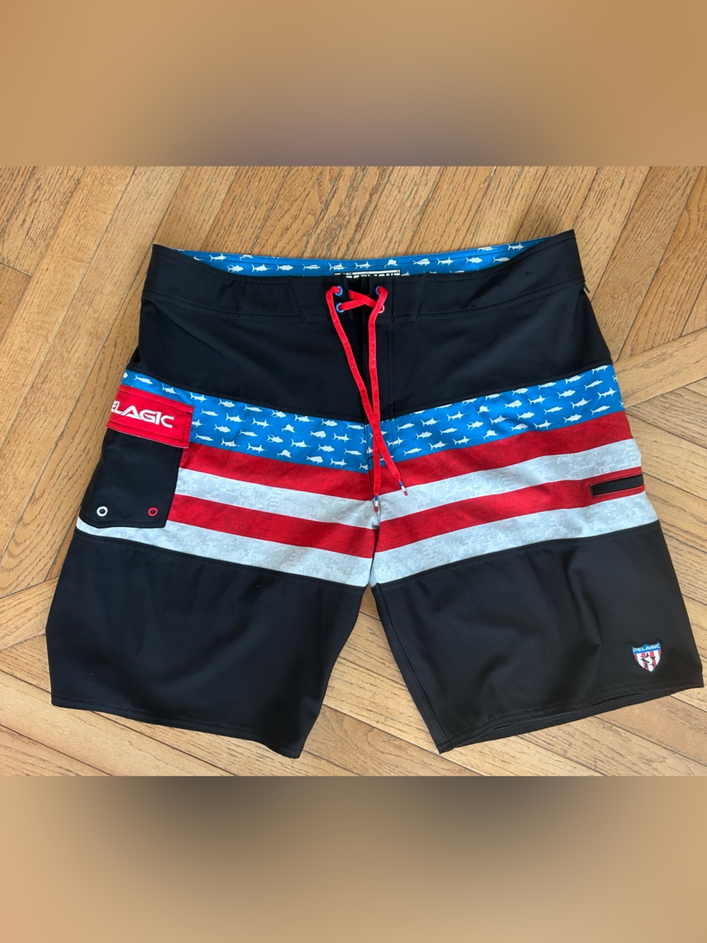 NEW men’s pelagic ridgemont flag board shorts 40